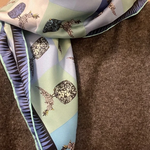 Tiffany & Co. Silk Skarf - Picture 7 of 12